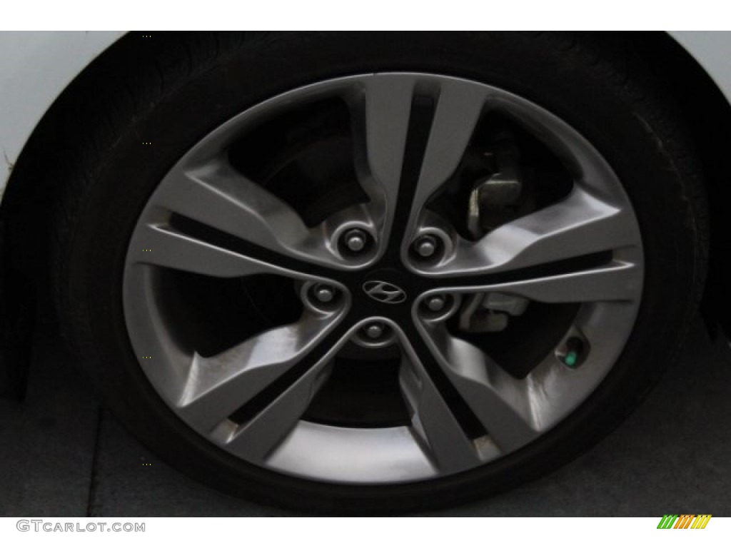 2017 Veloster Value Edition - Century White / Black photo #14