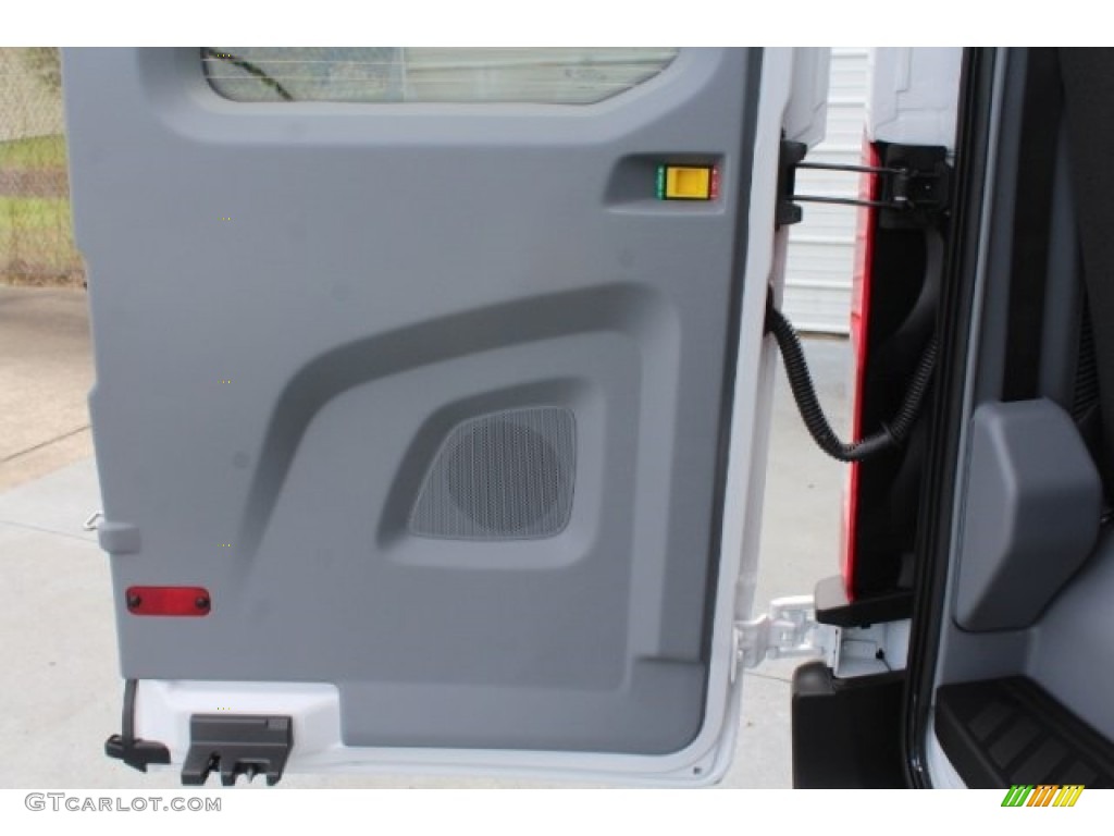 2019 Transit Passenger Wagon XLT 350 MR Long - Oxford White / Charcoal black photo #22
