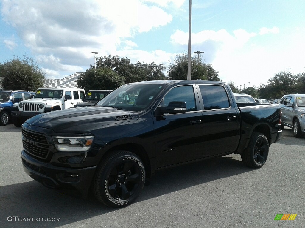 2019 1500 Big Horn Crew Cab - Diamond Black Crystal Pearl / Black photo #1