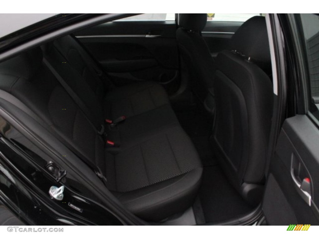 2019 Elantra SE - Phantom Black / Black photo #27