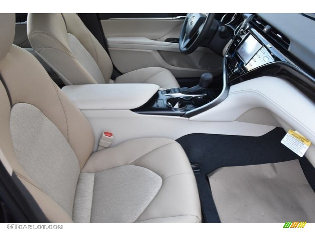 2019 Camry Hybrid LE - Brownstone / Macadamia photo #11