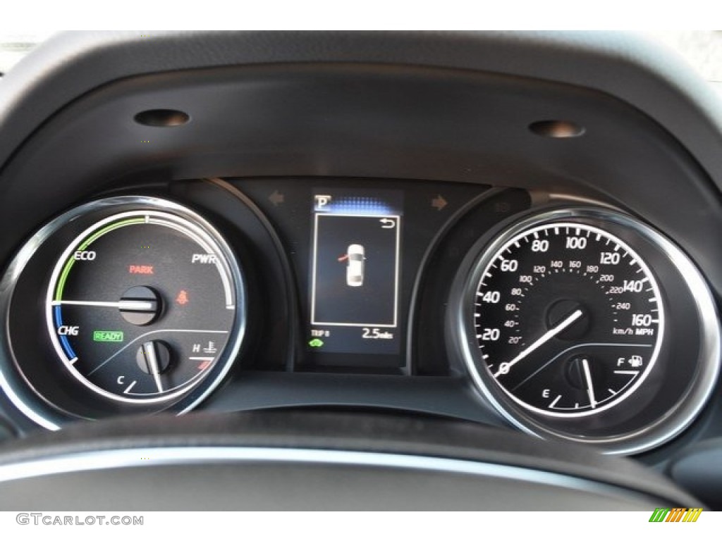 2019 Toyota Camry Hybrid LE Gauges Photo #130408793