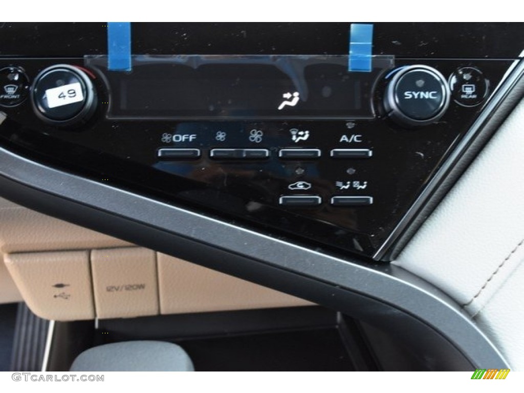 2019 Camry Hybrid LE - Brownstone / Macadamia photo #28