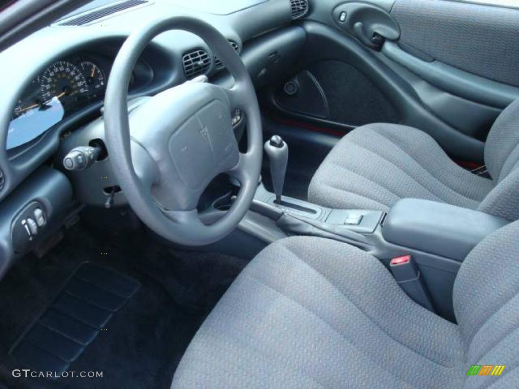 2001 Sunfire SE Coupe - Bright Red / Graphite photo #14