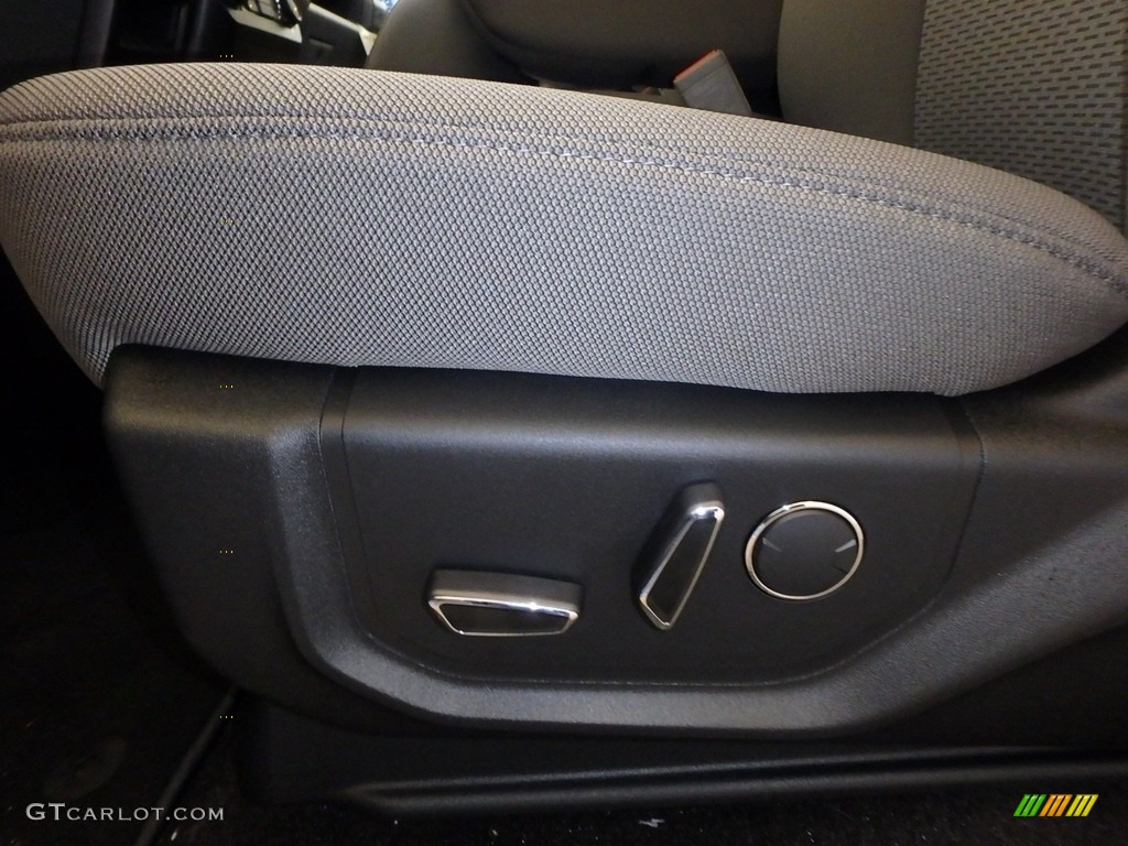 2018 F150 XLT SuperCab 4x4 - Ingot Silver / Earth Gray photo #11