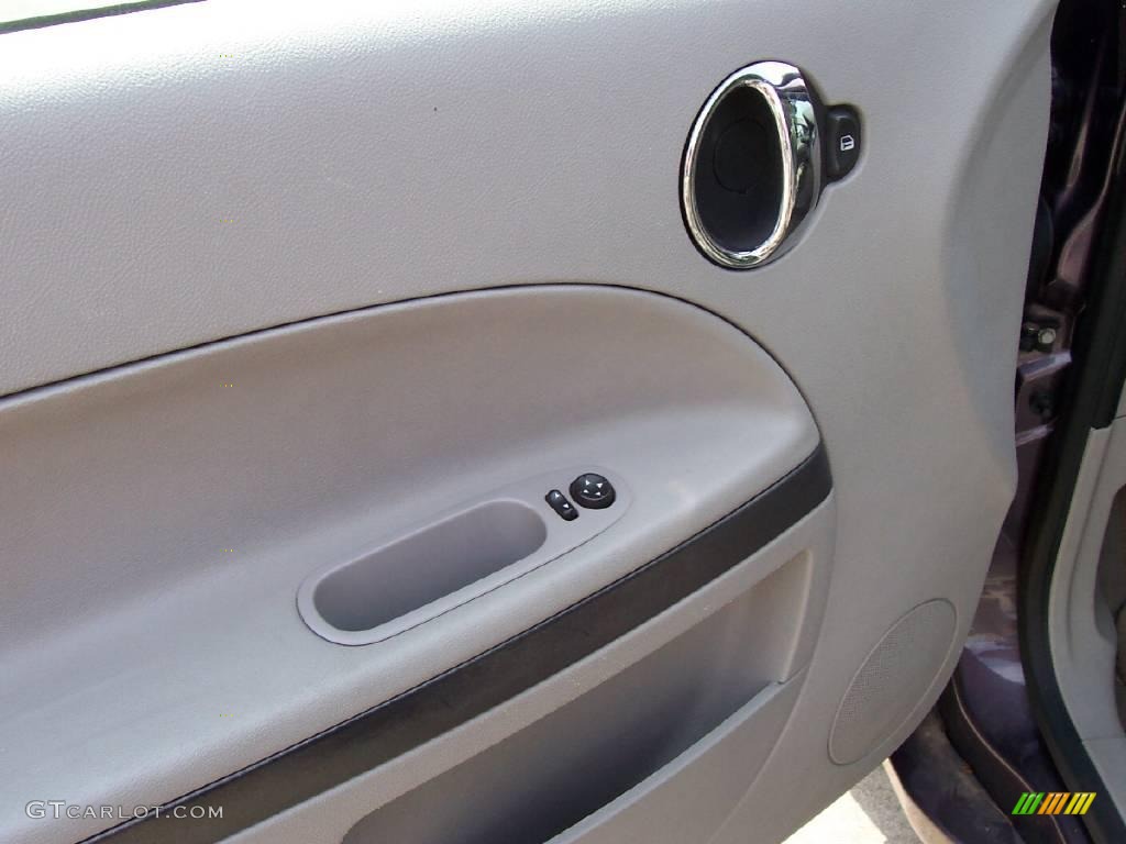 2007 HHR LT - Majestic Amethyst Metallic / Gray photo #12