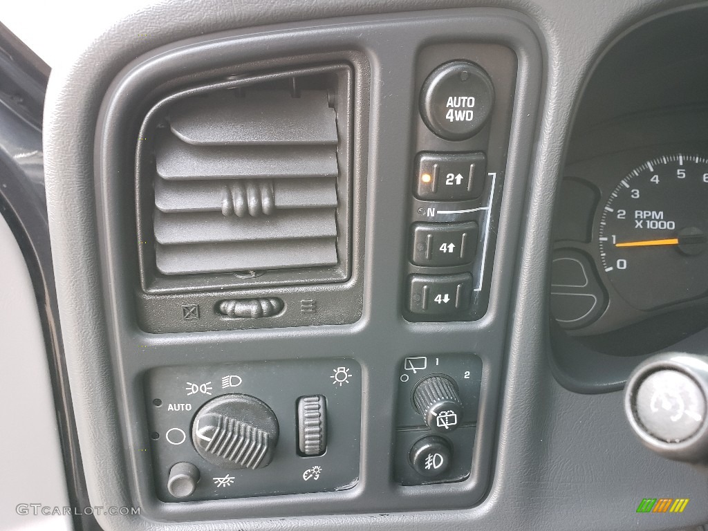 2003 Suburban 1500 LT 4x4 - Dark Gray Metallic / Gray/Dark Charcoal photo #18