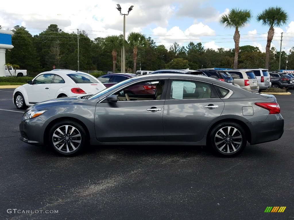 2017 Altima 2.5 SV - Gun Metallic / Beige photo #2