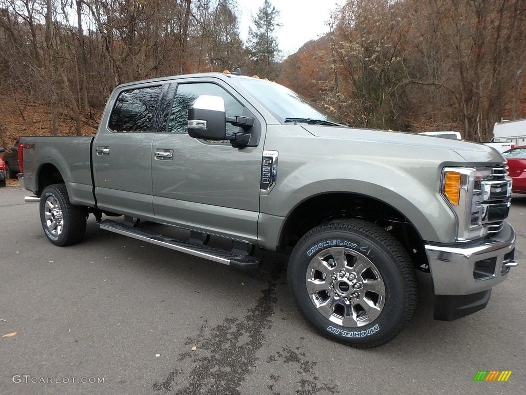 Silver Spruce 2019 Ford F250 Super Duty Lariat Crew Cab 4x4 Exterior Photo #130439494