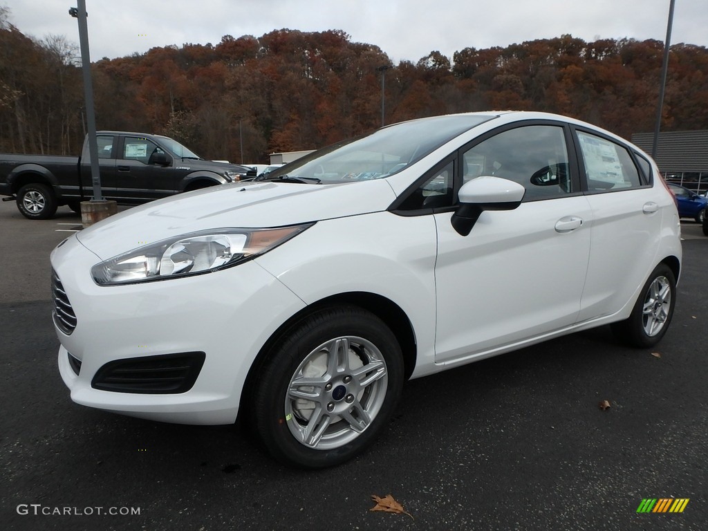 2019 Fiesta SE Hatchback - Oxford White / Charcoal Black photo #4