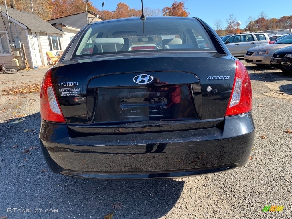 2010 Accent GLS 4 Door - Ebony Black / Gray photo #3