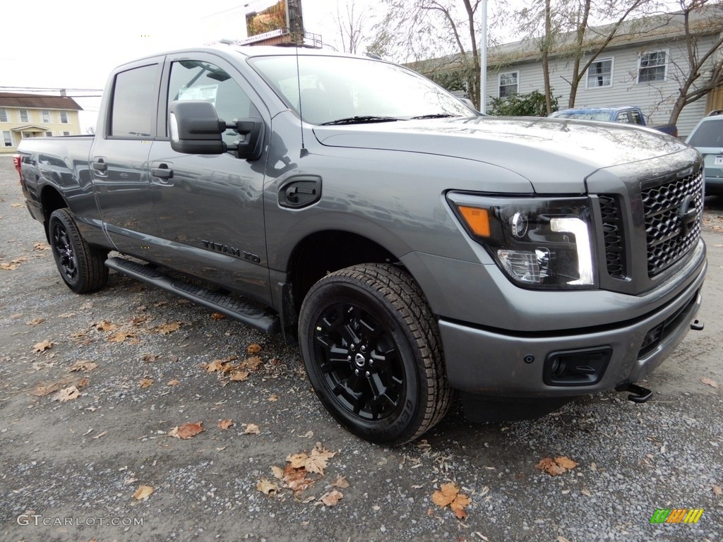 2019 Nissan TITAN XD Midnight Edition Crew Cab 4x4 Exterior Photos
