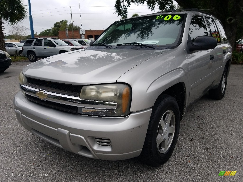 2006 TrailBlazer LS - Graystone Metallic / Light Gray photo #7