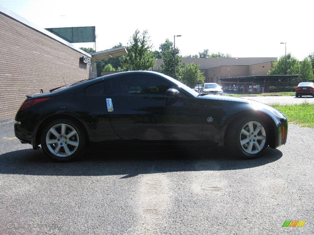2004 350Z Touring Coupe - Super Black / Charcoal photo #9