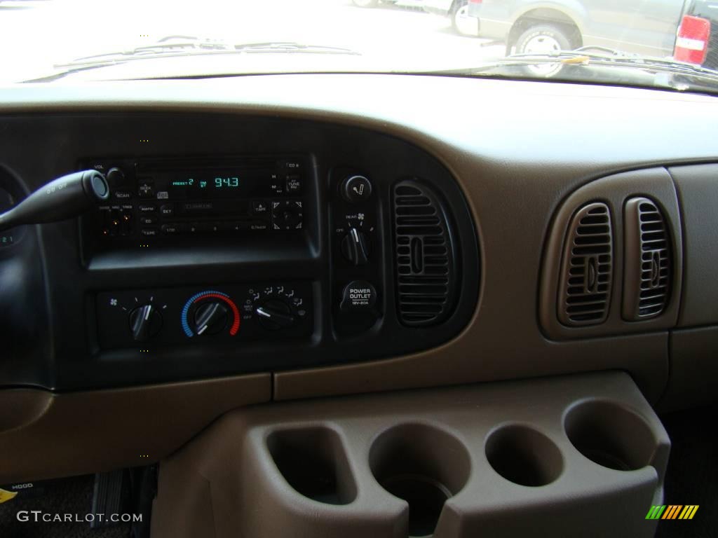 2002 Ram Van 1500 Passenger Conversion - Dark Spruce Green Metallic / Sandstone photo #17