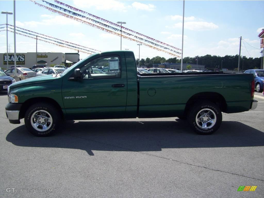 2004 Ram 1500 ST Regular Cab - Timberline Green Pearl Coat / Dark Slate Gray photo #2