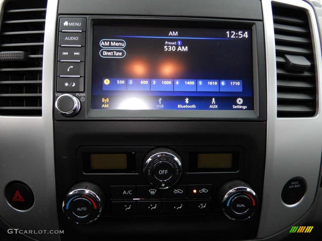 2019 Nissan Frontier Midnight Edition Crew Cab 4x4 Controls Photo #130461113