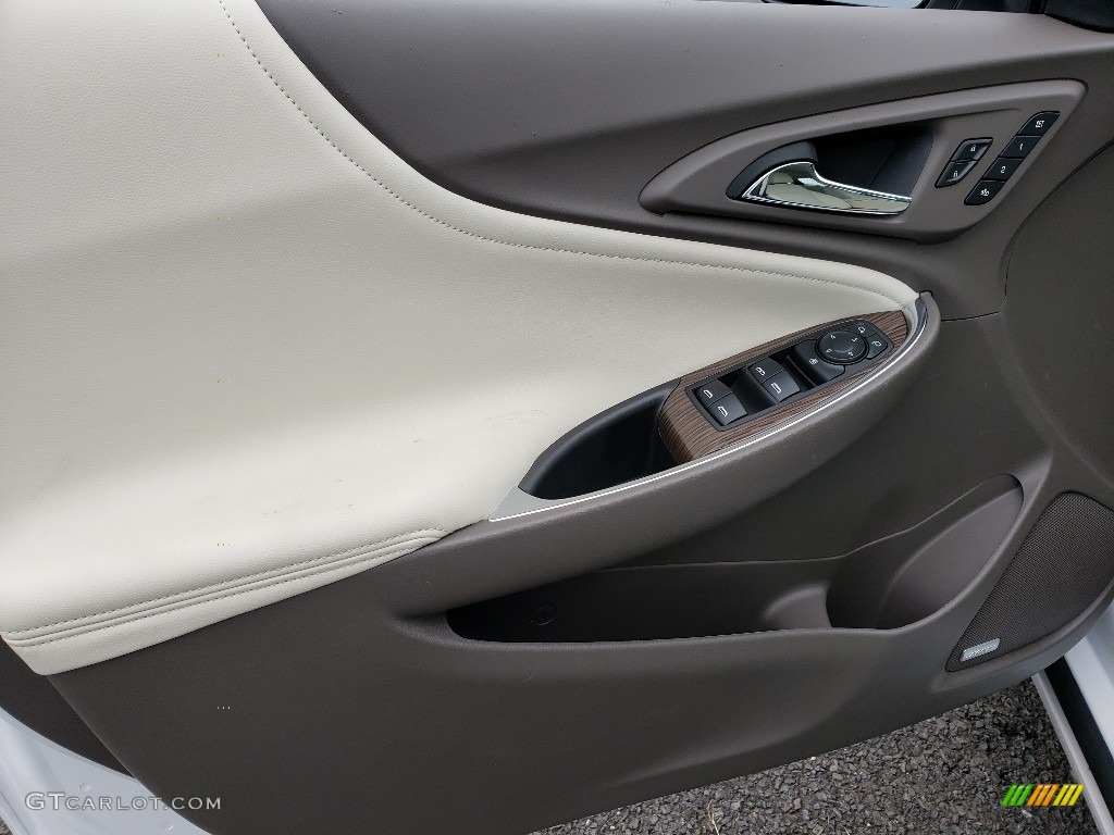 2019 Chevrolet Malibu Premier Dark Atmosphere/Light Wheat Door Panel Photo #130461350