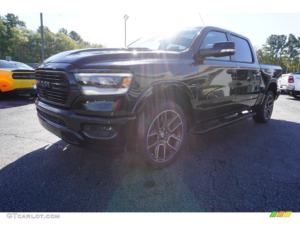 2019 1500 Laramie Crew Cab 4x4 - Diamond Black Crystal Pearl / Black photo #3