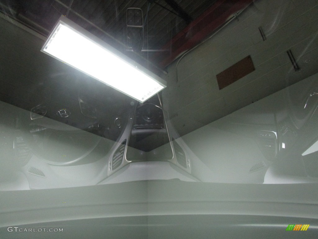 2012 Azera  - Black Onyx Pearl / Black photo #22