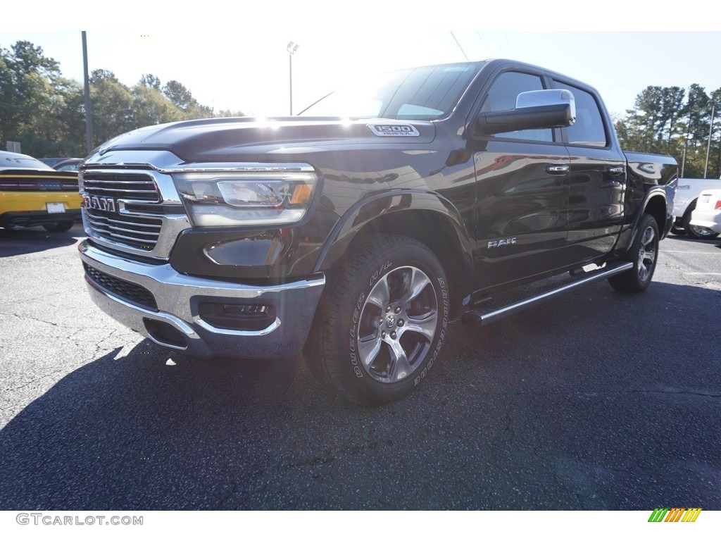 2019 1500 Laramie Crew Cab - Rugged Brown Pearl / Mountain Brown/Light Frost Beige photo #3