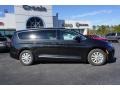 2019 Brilliant Black Crystal Pearl Chrysler Pacifica Touring L  photo #10