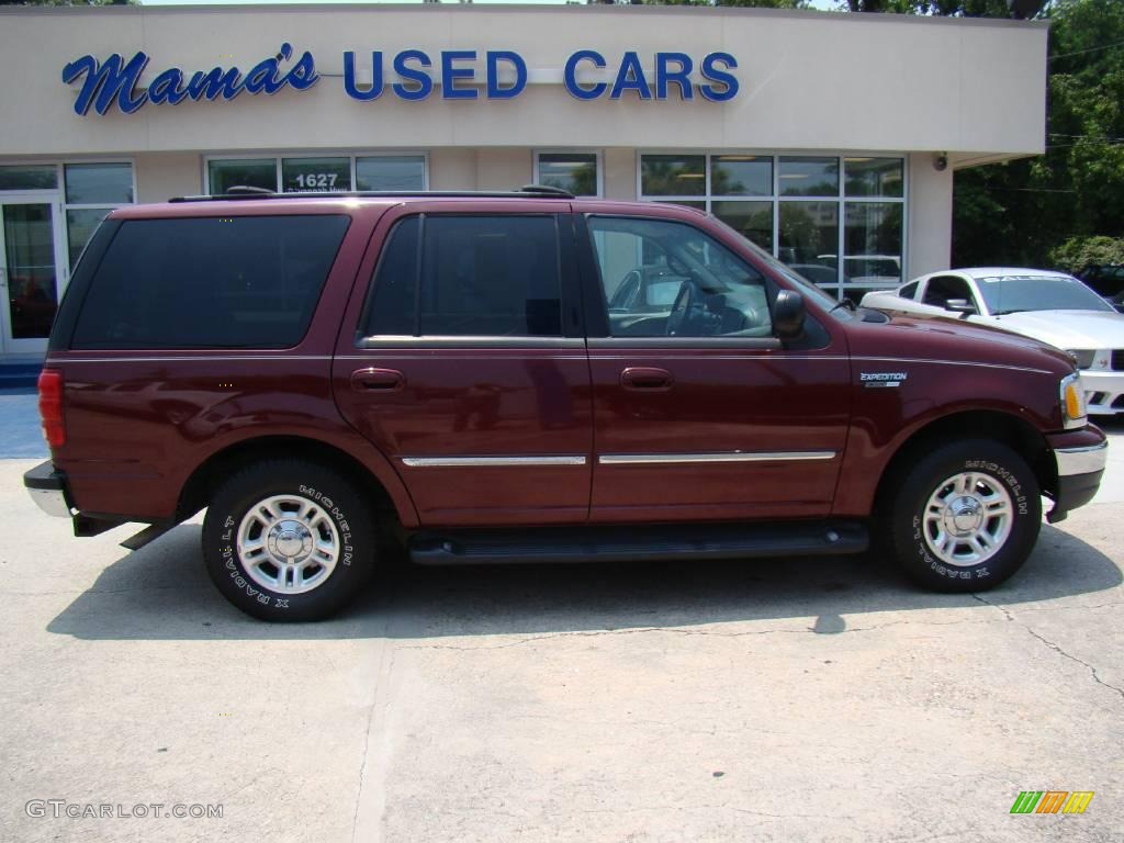 Dark Toreador Red Metallic Ford Expedition
