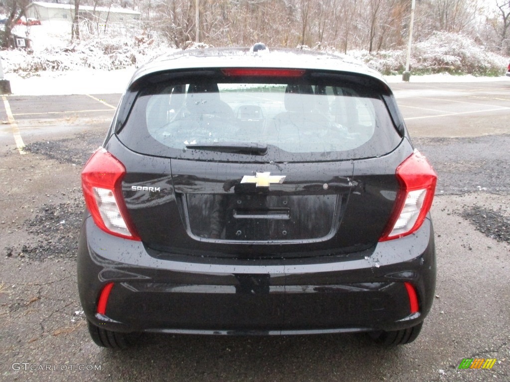 2019 Spark LS - Mosaic Black / Jet Black photo #3