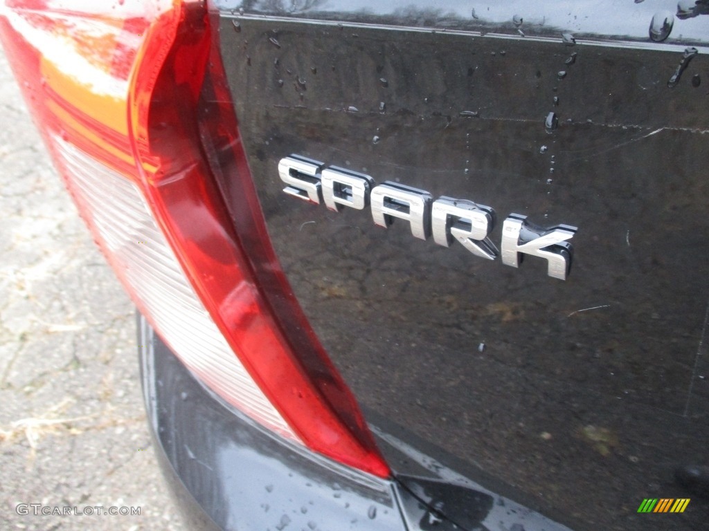 2019 Spark LS - Mosaic Black / Jet Black photo #4