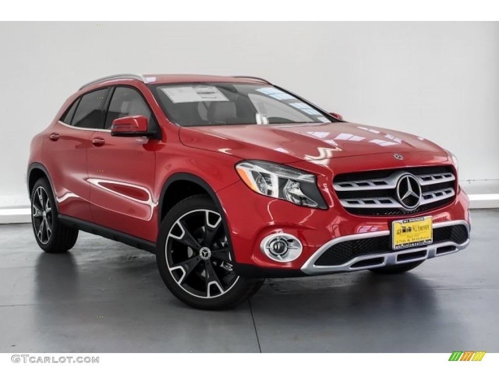 2019 GLA 250 - Jupiter Red / Sahara Beige photo #12