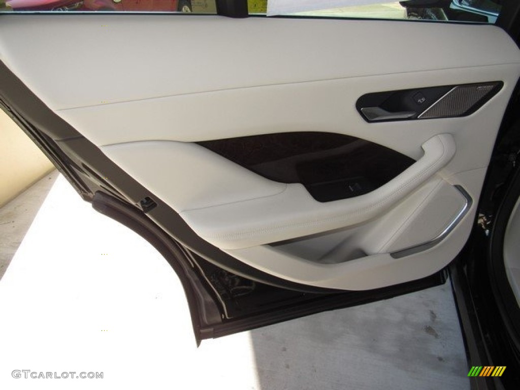 2019 Jaguar I-PACE HSE AWD Ebony/Light Oyster Door Panel Photo #130478507
