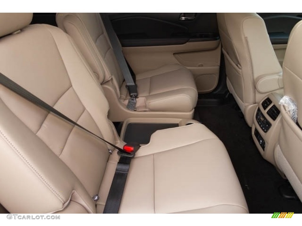2019 Honda Pilot Touring Rear Seat Photo #130481597