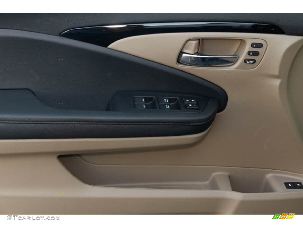2019 Honda Pilot Touring Beige Door Panel Photo #130481699
