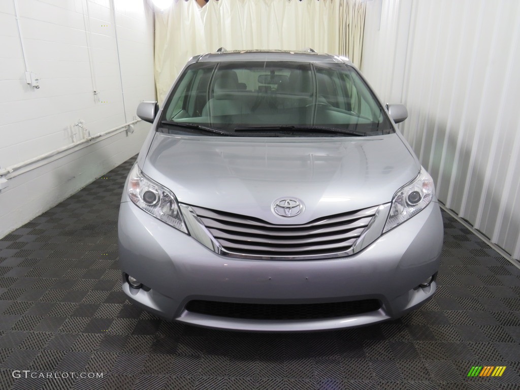 2016 Sienna XLE - Silver Sky Metallic / Ash photo #7