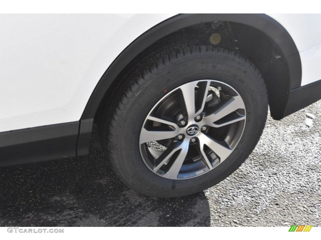 2018 RAV4 XLE AWD - Super White / Black photo #24