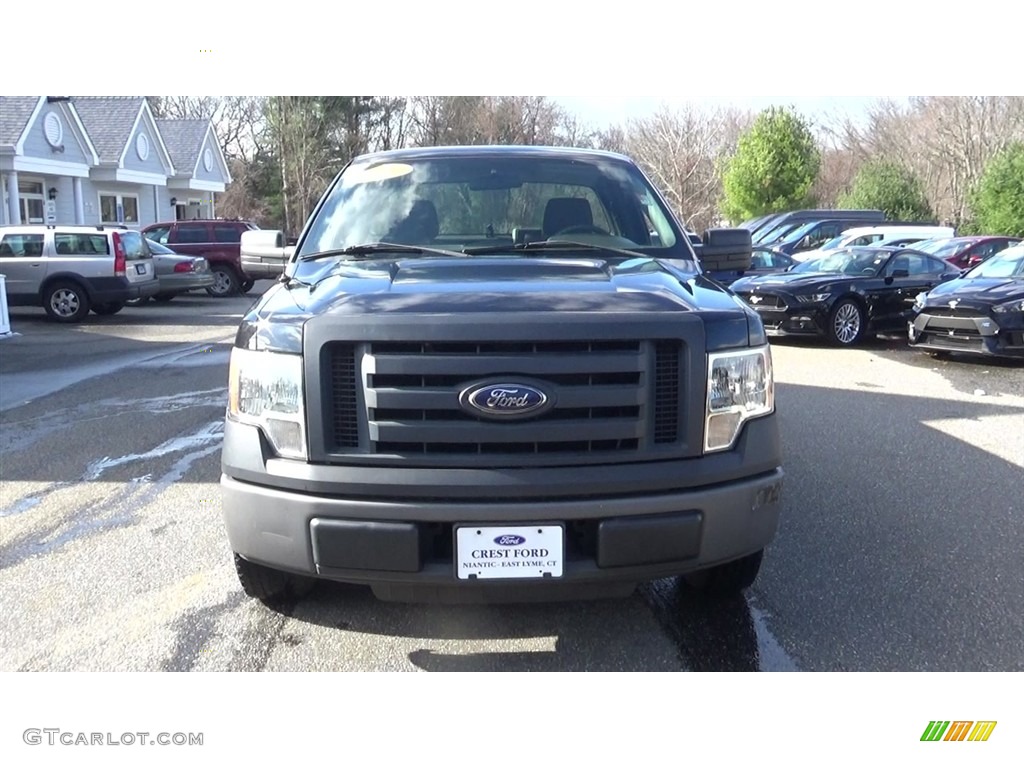 2010 F150 XL Regular Cab - Tuxedo Black / Medium Stone photo #2
