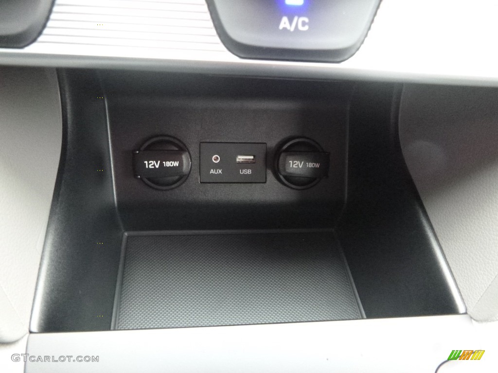 2019 Elantra SE - Machine Gray / Gray photo #13
