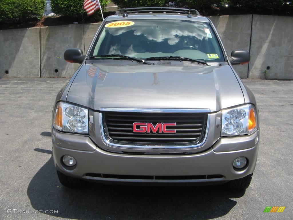 2005 Envoy SLT 4x4 - Steel Grey Metallic / Light Gray photo #1