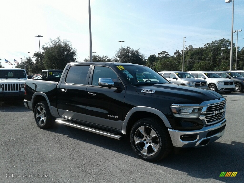 2019 1500 Laramie Crew Cab 4x4 - Diamond Black Crystal Pearl / Black photo #7