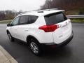 Super White - RAV4 LE Photo No. 6