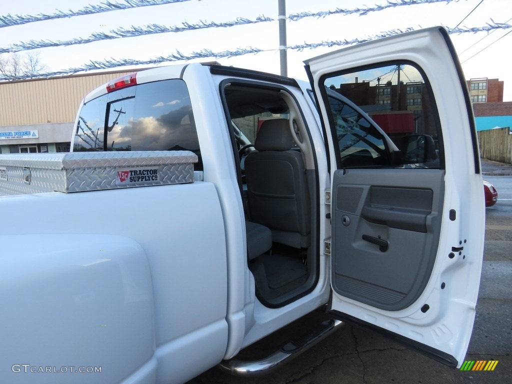 2007 Ram 3500 Big Horn Quad Cab 4x4 Dually - Bright White / Medium Slate Gray photo #21