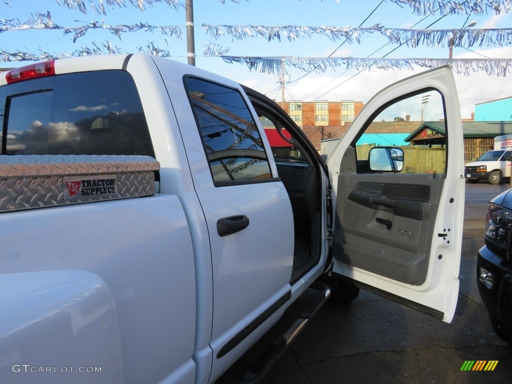 2007 Ram 3500 Big Horn Quad Cab 4x4 Dually - Bright White / Medium Slate Gray photo #23