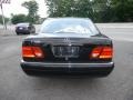 Black - E 320 Sedan Photo No. 9