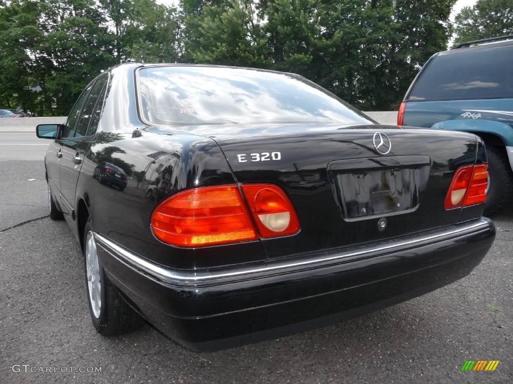1996 E 320 Sedan - Black / Black photo #13