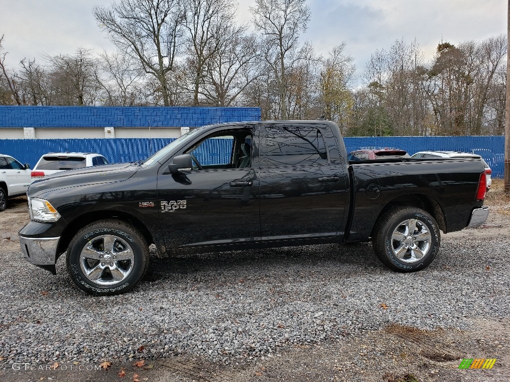 2019 1500 Classic Big Horn Crew Cab 4x4 - Brilliant Black Crystal Pearl / Black/Diesel Gray photo #3