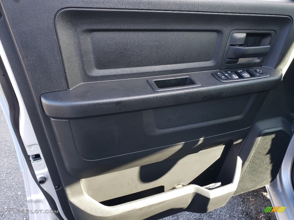 2019 1500 Classic Express Quad Cab 4x4 - Bright Silver Metallic / Black/Diesel Gray photo #8