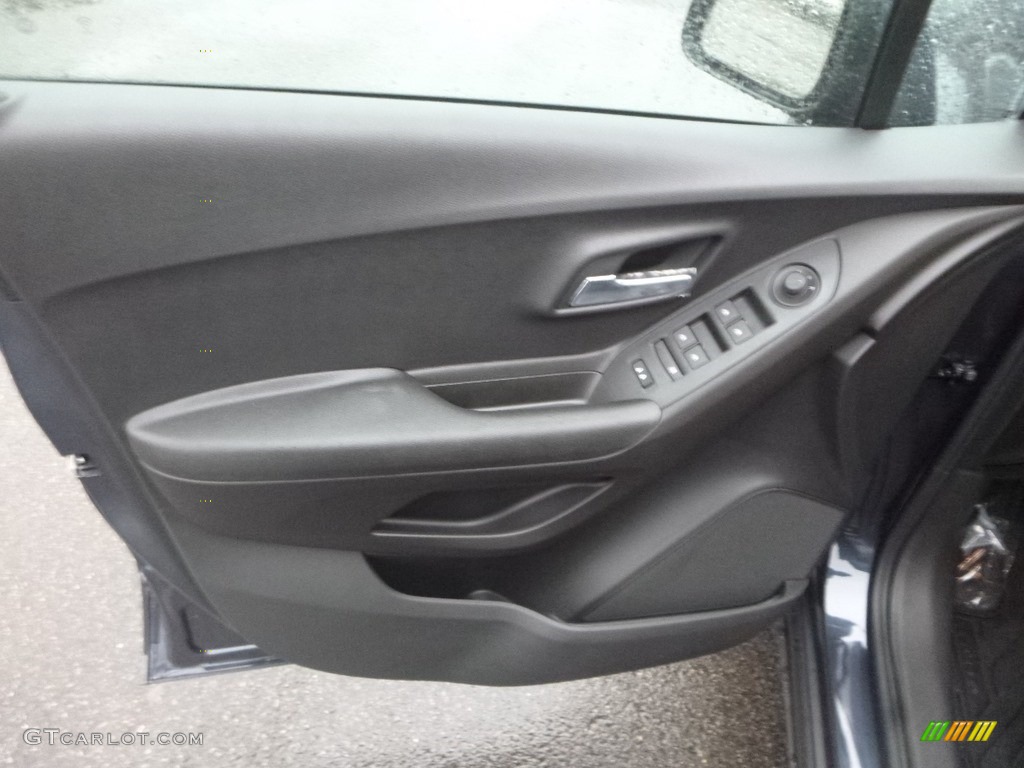 2019 Trax LS - Storm Blue Metallic / Jet Black photo #14