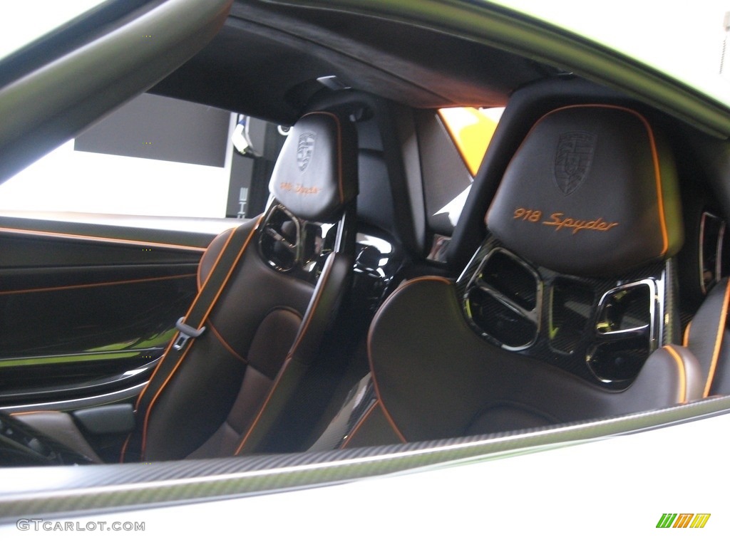 2015 Porsche 918 Spyder with Weissach Package Interior Color Photos