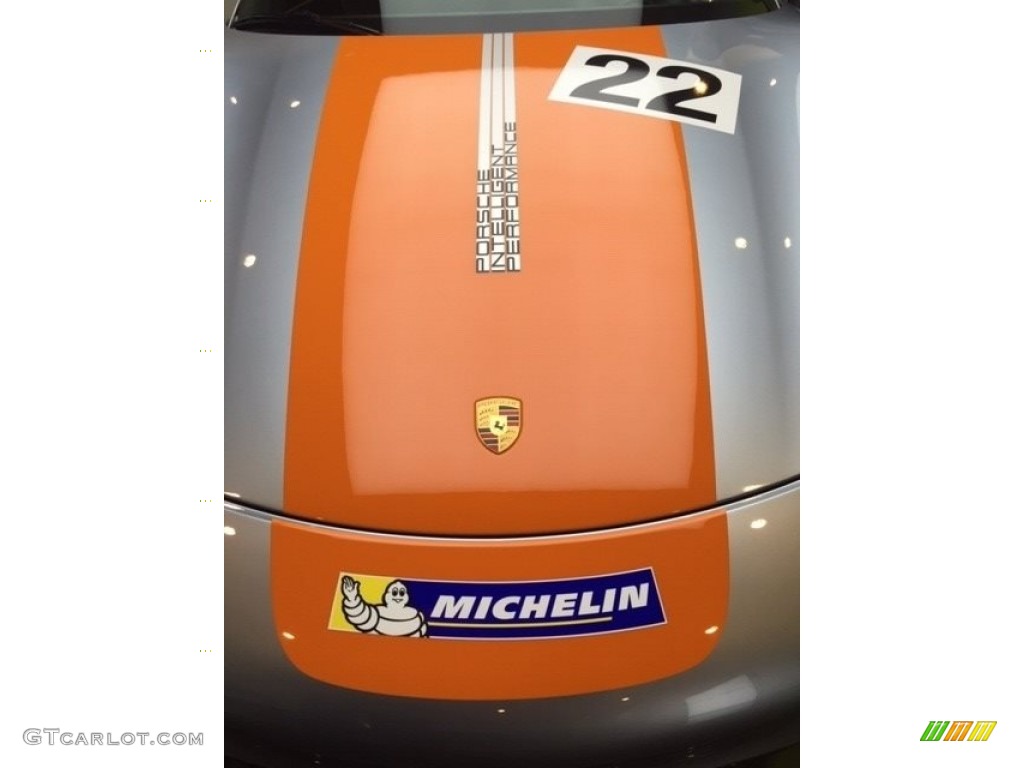 2015 Porsche 918 Spyder with Weissach Package Marks and Logos Photos