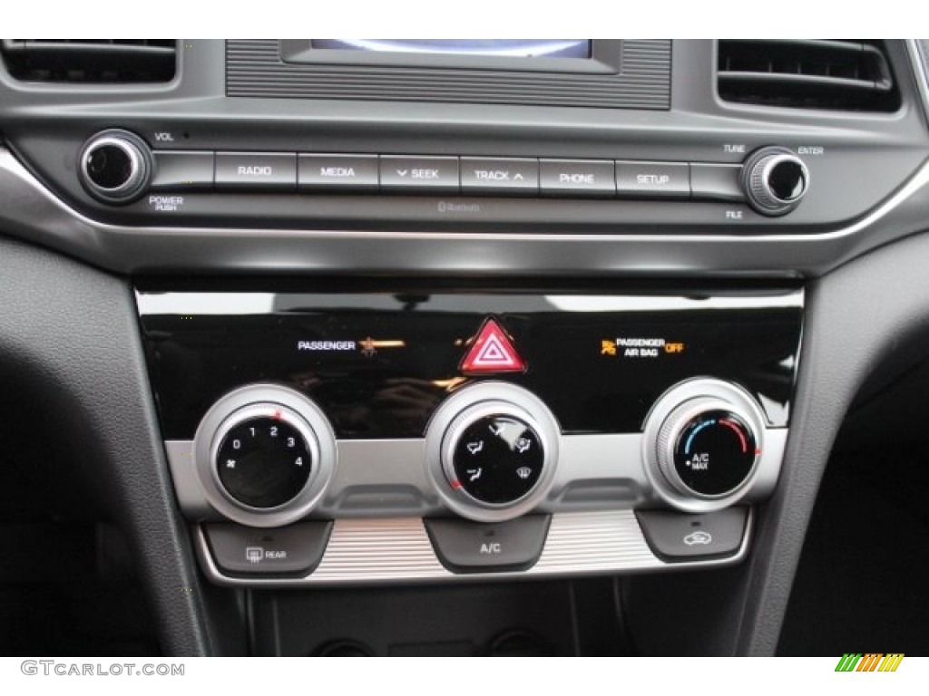 2019 Elantra SE - Symphony Silver / Black photo #13